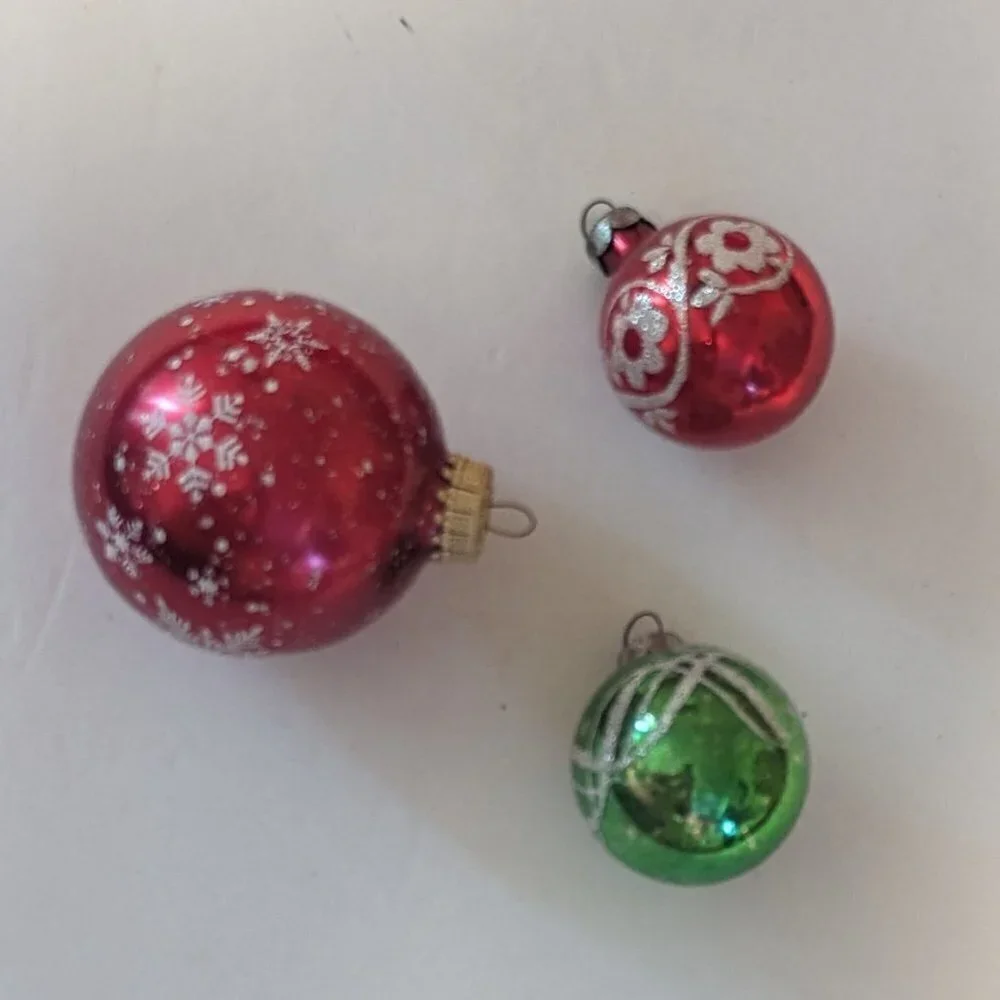 Vintage Mercury Glass Stenciled Snowflake‎ Christmas Holiday Ornament Glitter